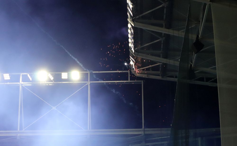 Cum s-a văzut de pe stadion victoria Craiovei în Giulești. Pasiune, controverse și artificii_60