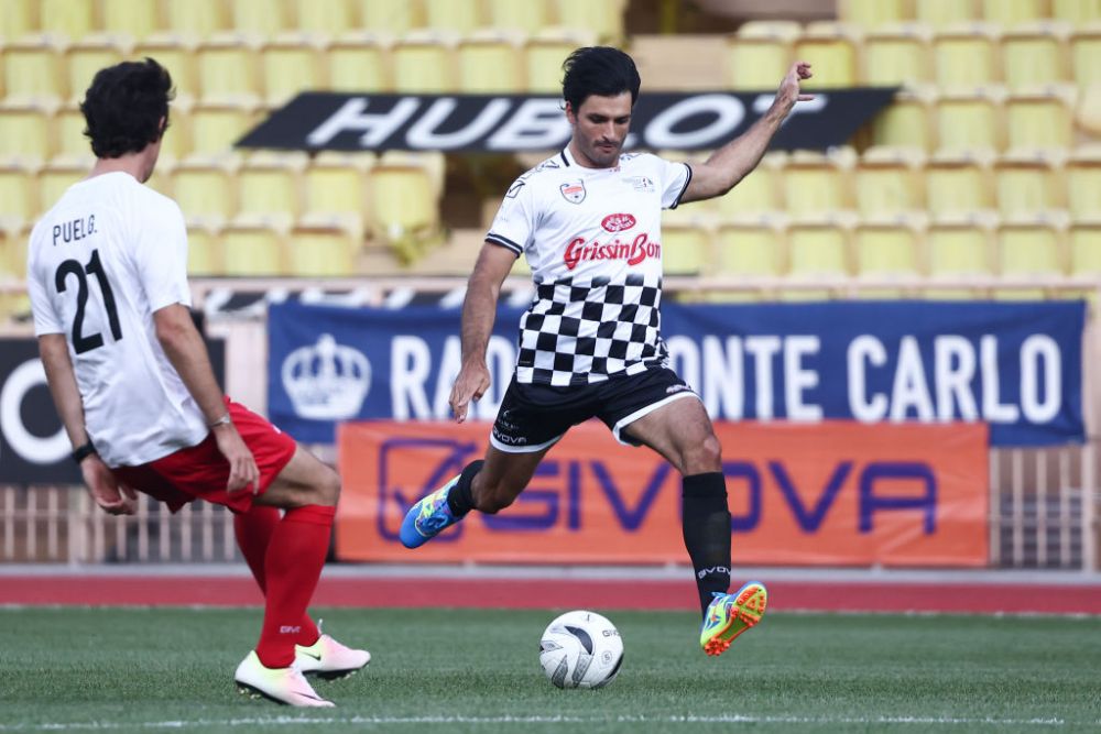 Emoții pentru Ferarri! Carlos Sainz s-a accidentat la un meci caritabil de fotbal chiar înaintea Grad Prix-ului de la Monaco _3
