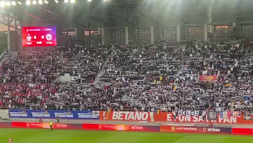 Atmosferă nebună la Sepsi - 'U' Cluj! Stadionul s-a împărțit în trei culori: roșu, alb și negru_2