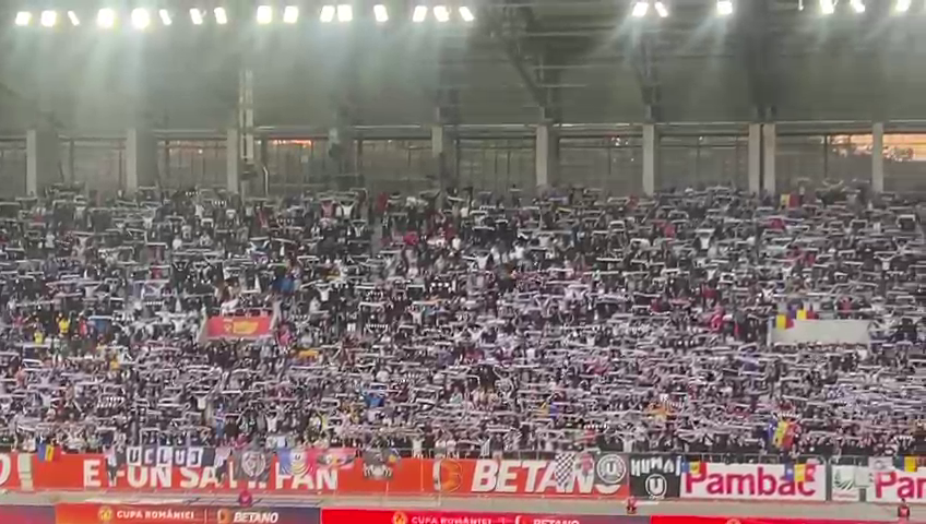 Atmosferă nebună la Sepsi - 'U' Cluj! Stadionul s-a împărțit în trei culori: roșu, alb și negru_15