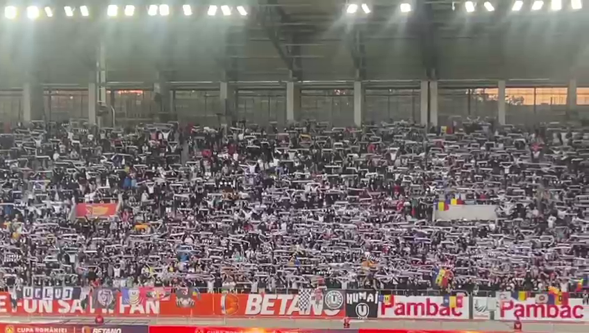 Atmosferă nebună la Sepsi - 'U' Cluj! Stadionul s-a împărțit în trei culori: roșu, alb și negru_17