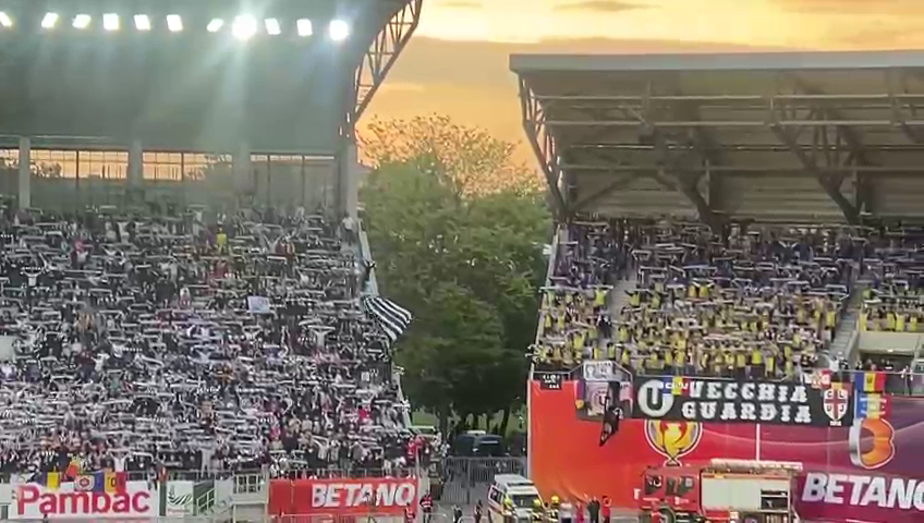Atmosferă nebună la Sepsi - 'U' Cluj! Stadionul s-a împărțit în trei culori: roșu, alb și negru_21