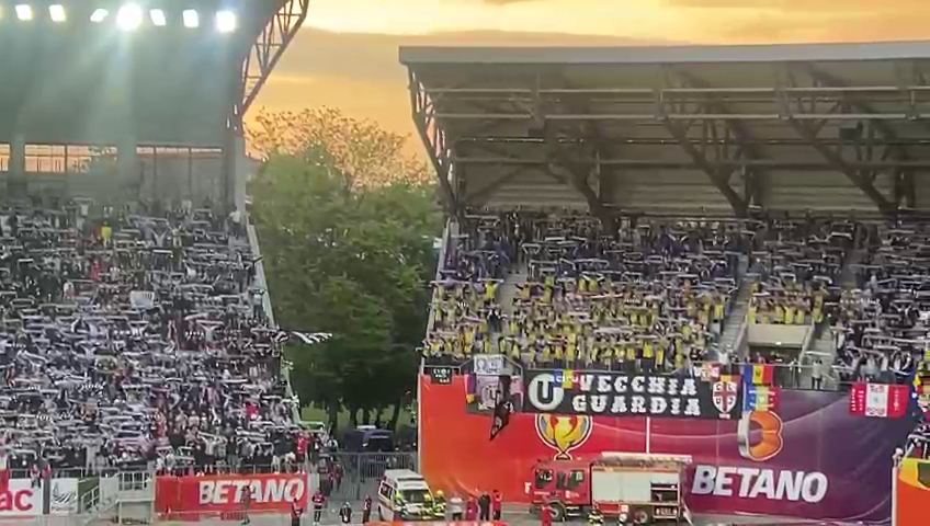 Atmosferă nebună la Sepsi - 'U' Cluj! Stadionul s-a împărțit în trei culori: roșu, alb și negru_22