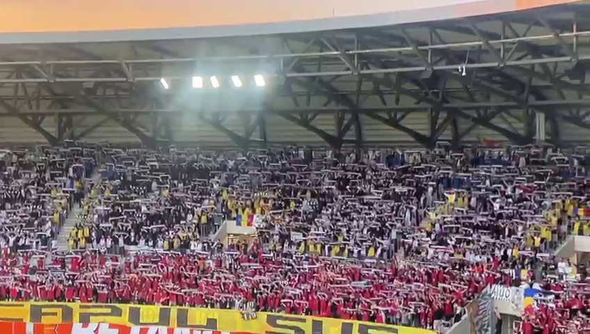 Atmosferă nebună la Sepsi - 'U' Cluj! Stadionul s-a împărțit în trei culori: roșu, alb și negru_33