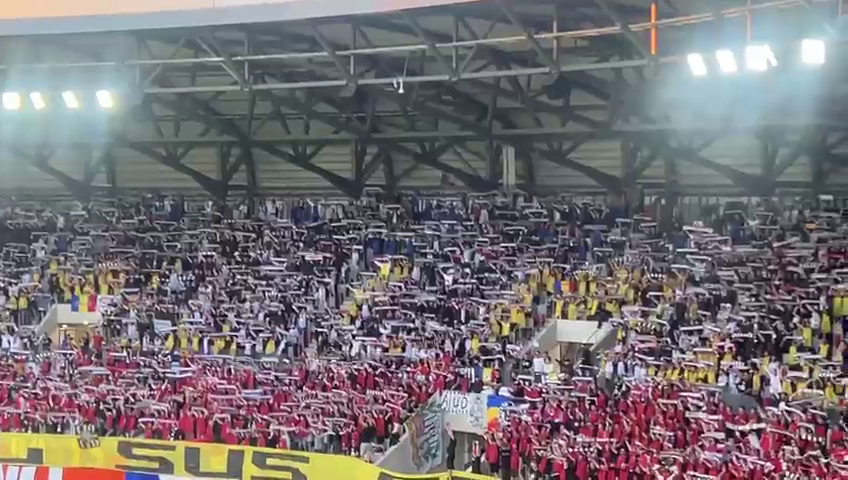 Atmosferă nebună la Sepsi - 'U' Cluj! Stadionul s-a împărțit în trei culori: roșu, alb și negru_36