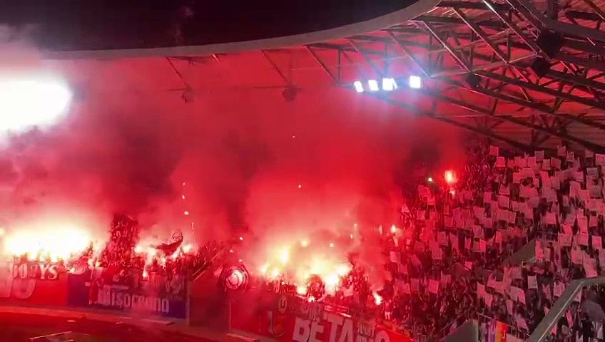 „Șepcile roșii” au luat cu asalt stadionul! Nebunie pe arena din Sibiu, la Sepsi OSK - 'U' Cluj_2