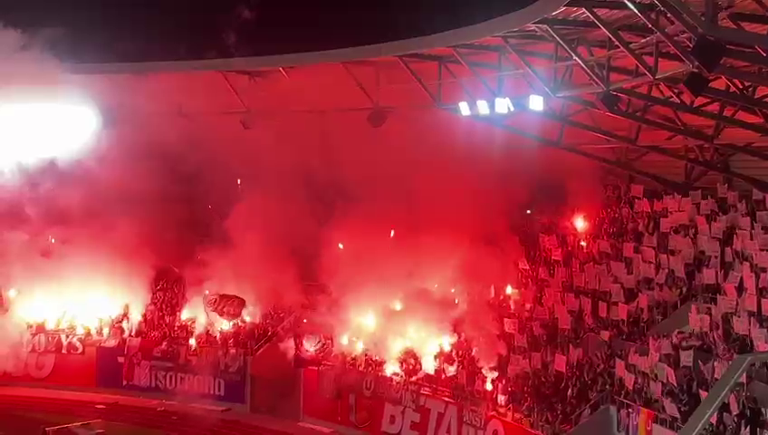 „Șepcile roșii” au luat cu asalt stadionul! Nebunie pe arena din Sibiu, la Sepsi OSK - 'U' Cluj_3