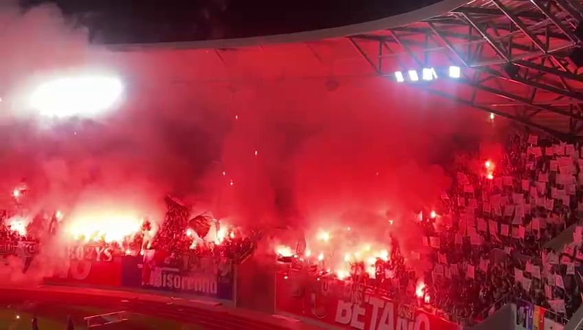 „Șepcile roșii” au luat cu asalt stadionul! Nebunie pe arena din Sibiu, la Sepsi OSK - 'U' Cluj_13