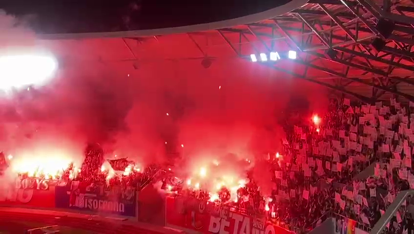 „Șepcile roșii” au luat cu asalt stadionul! Nebunie pe arena din Sibiu, la Sepsi OSK - 'U' Cluj_4