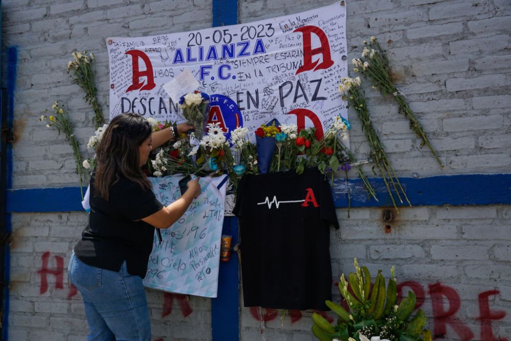 Sancţiuni aspre în El Salvador după busculada soldată cu 12 morţi_1