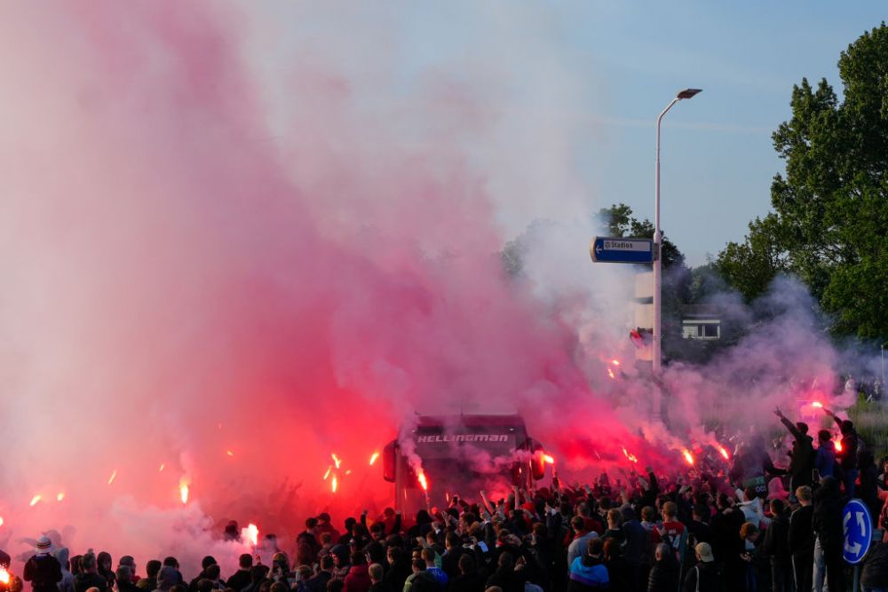 43 de suporteri ai AZ Alkmaar, interzişi pe stadion după incidentele de la meciul cu West Ham_5