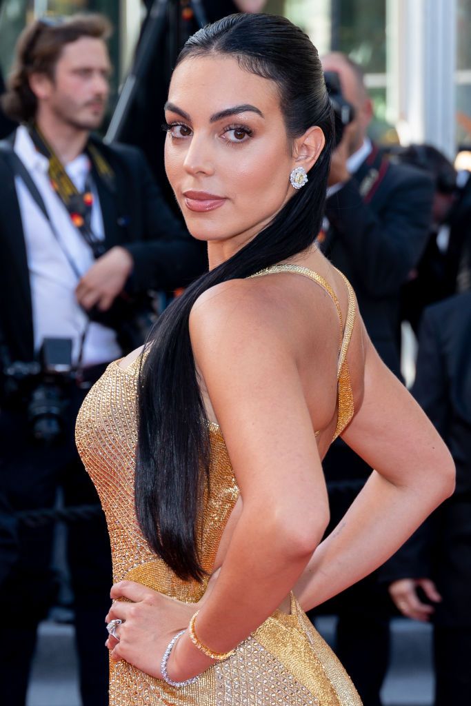 Georgina Rodriguez, apariție ravisantă pe covorul roșu de la Cannes. Le-a făcut concurență celebrelor modele de la Hollywood_2