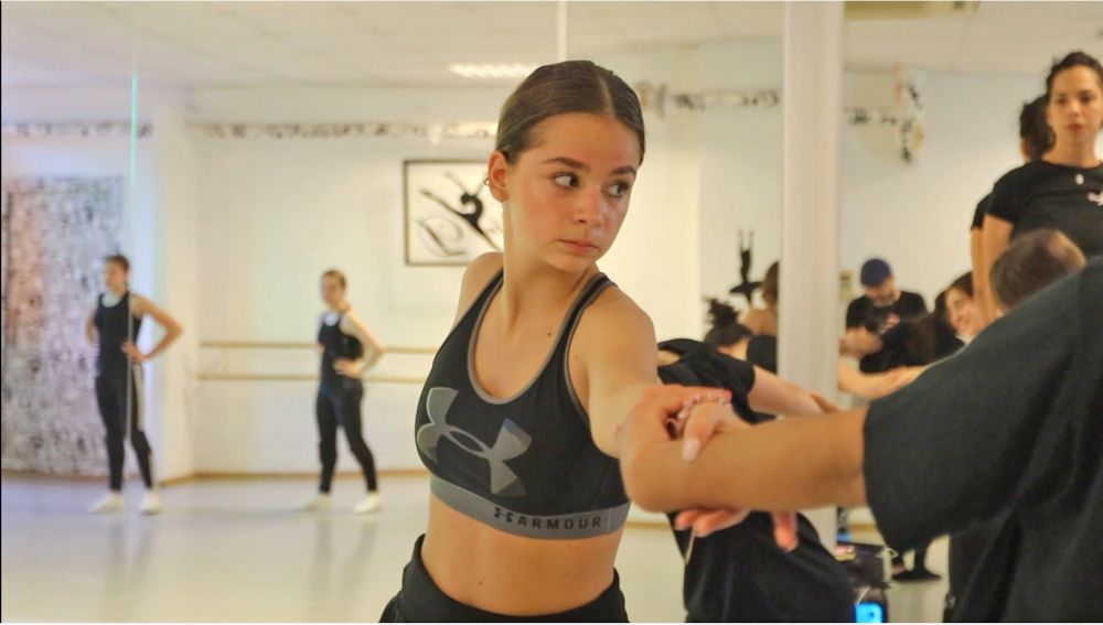 Fiica unui cunoscut antrenor italian este una dintre cele mai bune tinere dansatoare din România!_24