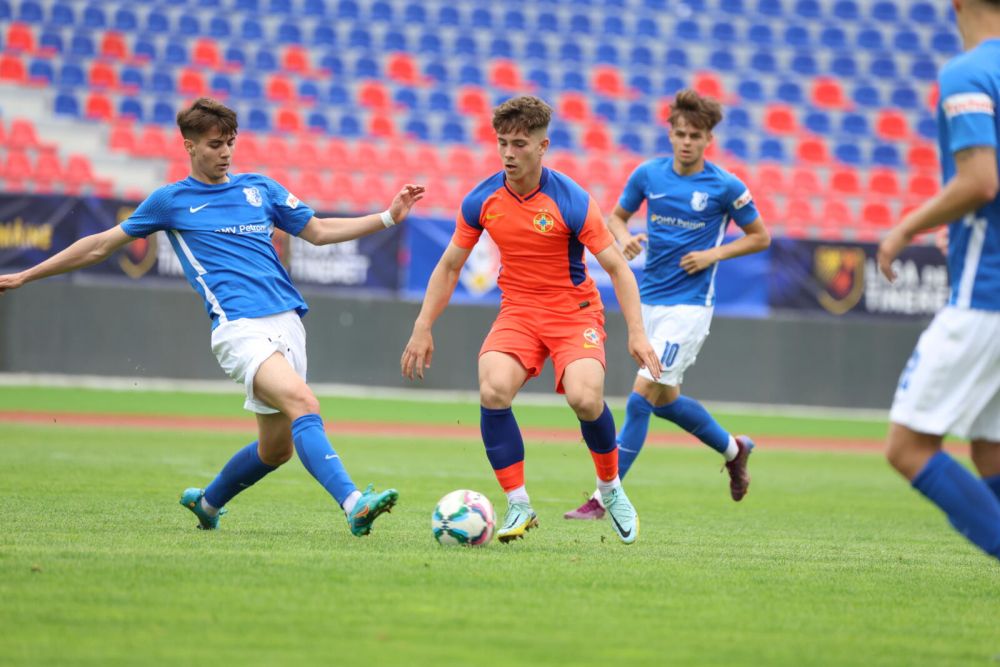 FCSB a demolat-o pe Farul Constanța în finala Ligii de Tineret! Goluri fără număr, ultimele 3 marcate în 3 minute_12