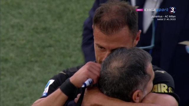 Emoție pură pe Olimpico: Ștefan Radu s-a retras după meciul 427 pentru Lazio! Aplauze, lacrimi și o ultimă banderolă_33