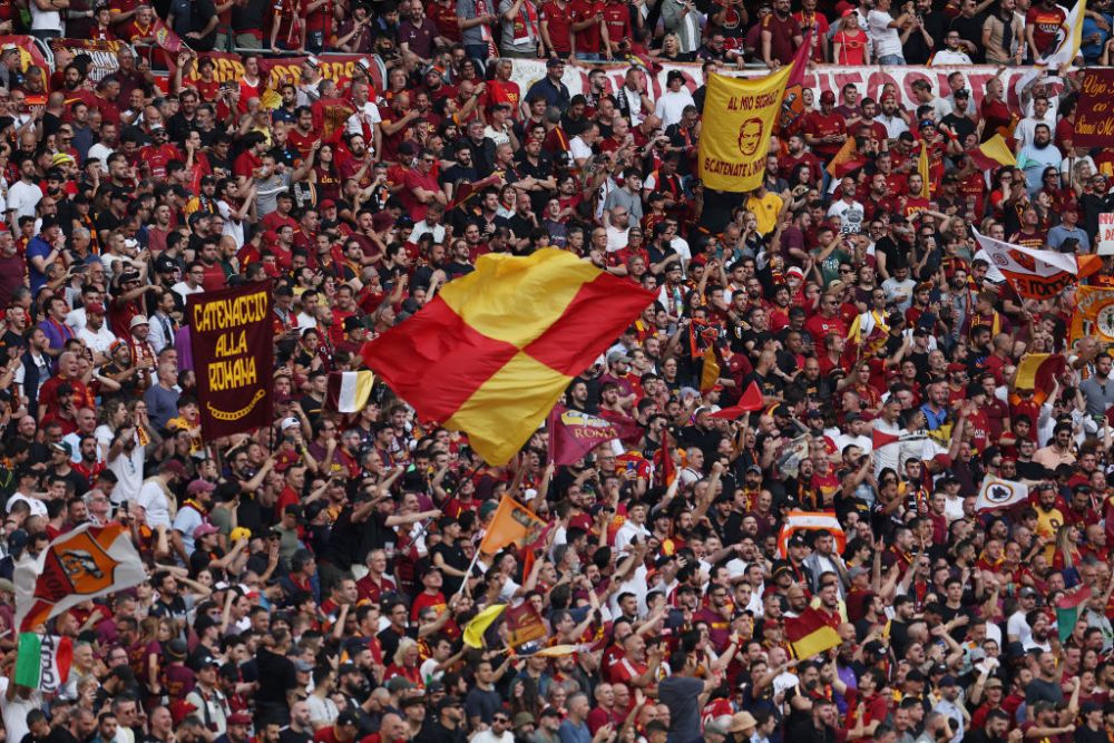 Două la preț de unul! Imagini incredibile cu fanii Romei intrând câte doi pe un singur bilet la stadion _7