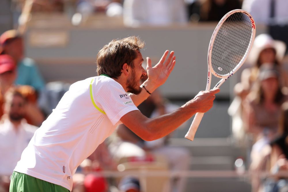 Eliminat în primul tur, Daniil Medvedev acuză Roland Garros că i-ar favoriza pe Alcaraz și Tsitsipas_20