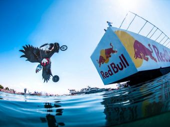 
	Red Bull Flugtag, competiția mașinăriilor zburătoare și a piloților neînfricați, vine în septembrie la București
