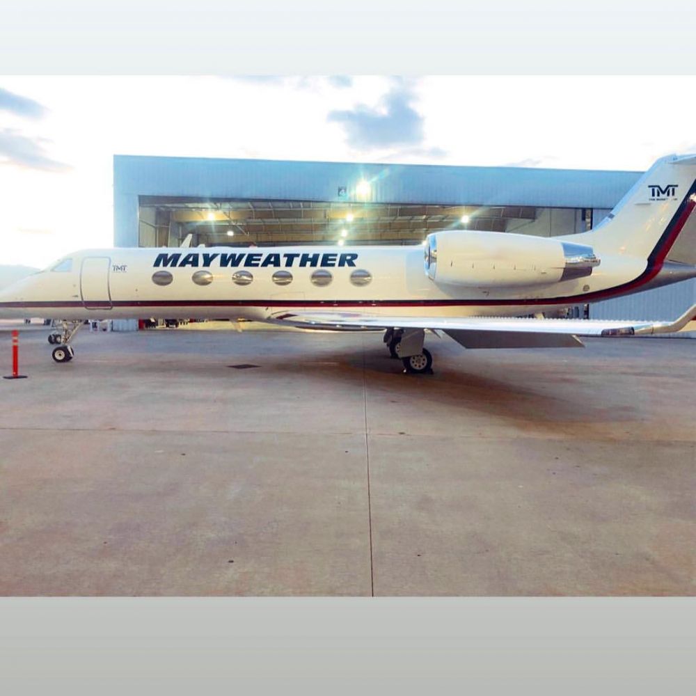 Floyd Mayweather are avion privat în valoare de 50 milioane dolari. Imagini spectaculoase cu aeronava inscripționată cu numele său_16