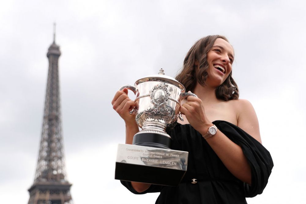 Iga Swiatek, campioană și în plan vestimentar! Cum și-a prezentat al treilea trofeu câștigat la Roland Garros_8