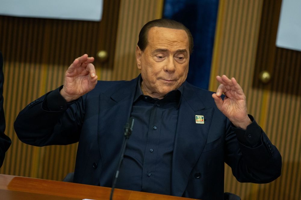A murit Silvio Berlusconi! Fostul patron al marelui AC Milan avea 86 de ani_5