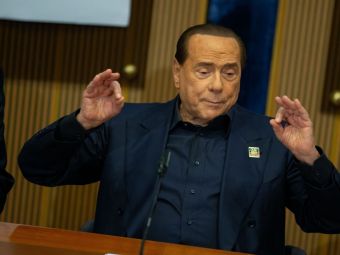 
	&rdquo;Silvio Berlusconi va fi mereu alături de noi&rdquo;. Mesajul lui AC Milan la moartea fostului patron + reacțiile lui Carlo Ancelotti și Gianluigi Buffon
