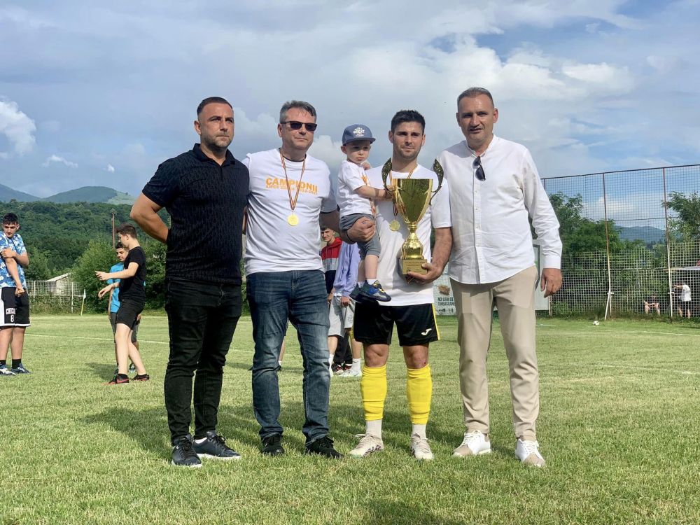 Un sat cât o țară! Echipa de fotbal din Slatina-Timiș, campioană în Caraș-Severin: 14-2 cu Foresta în ultima etapă, urmează barajul pentru Liga 3_1