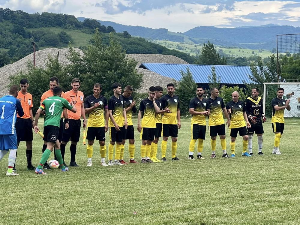 Un sat cât o țară! Echipa de fotbal din Slatina-Timiș, campioană în Caraș-Severin: 14-2 cu Foresta în ultima etapă, urmează barajul pentru Liga 3_6