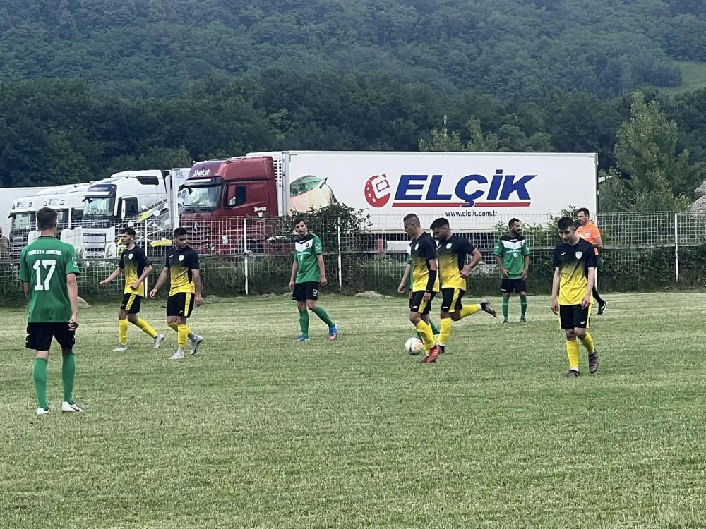 Un sat cât o țară! Echipa de fotbal din Slatina-Timiș, campioană în Caraș-Severin: 14-2 cu Foresta în ultima etapă, urmează barajul pentru Liga 3_7
