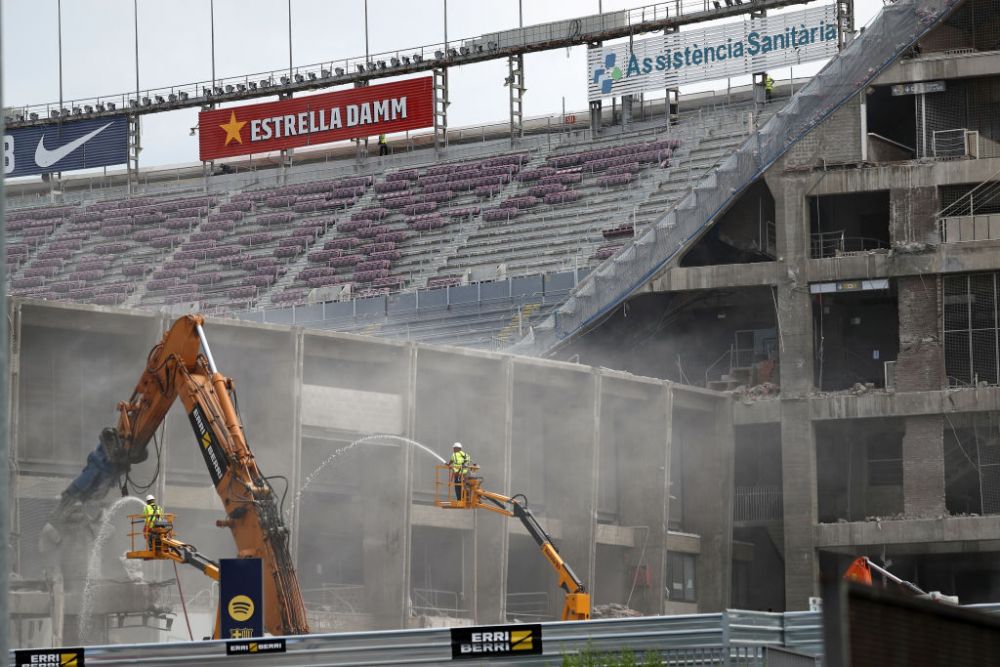 Lucrurile se mișcă mai repede în Spania! A început deja demolarea legendarului stadion Camp Nou_4