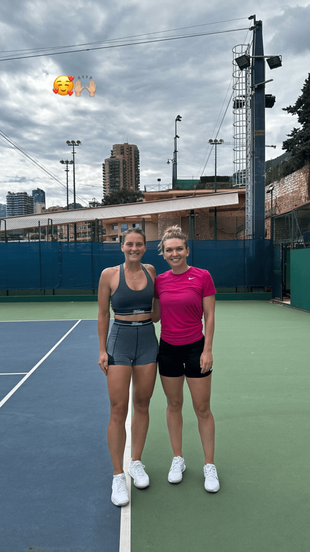 Simona Halep așteaptă verdictul jucând tenis! S-a pozat alături de coechipiera Gabrielei Ruse_1