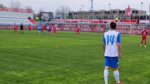 
	Un club din România, desființat după ce s-a aflat că 12 dintre fotbaliști jucau la pariuri
