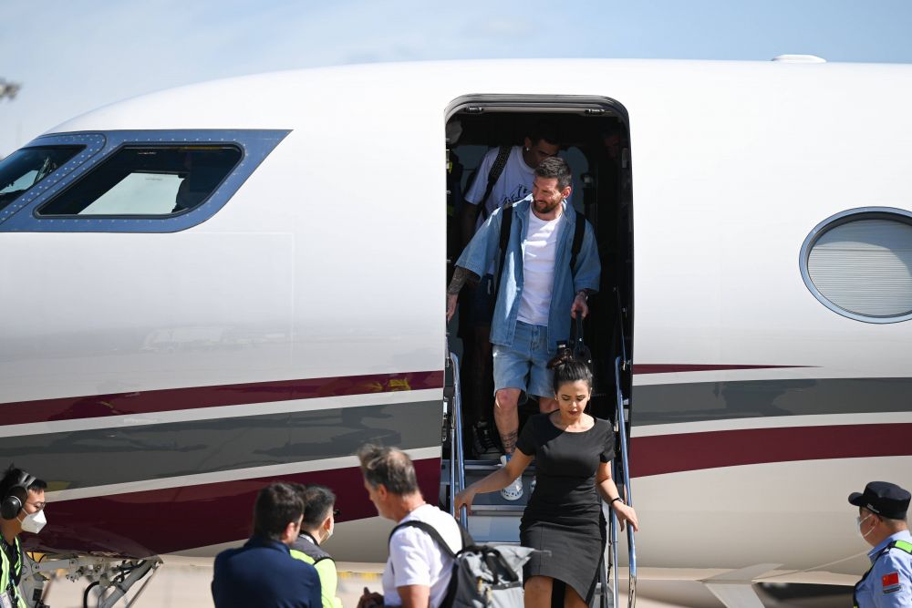 Oprit pe aeroportul din Beijing, Leo Messi a pus întrebarea care a enervat toată China. Cum a scăpat din încurcătură_5