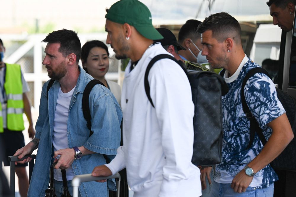 Oprit pe aeroportul din Beijing, Leo Messi a pus întrebarea care a enervat toată China. Cum a scăpat din încurcătură_6