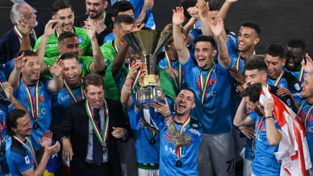 
	Napoli și-a prezentat oficial noul antrenor! Cine îl înlocuiește pe Luciano Spalletti
