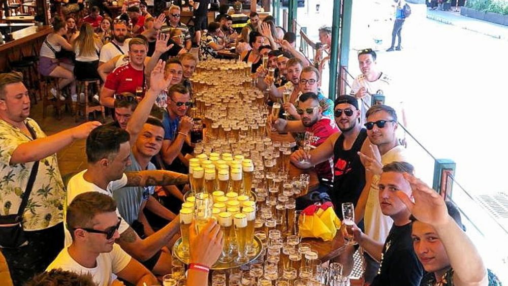 Echipa germană care s-a dus în Mallorca și a comandat 1.000 de beri, luni, la 9 dimineața: „Record!” Cât a venit nota_5
