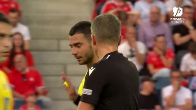 Elvețienii recunosc: iertați de o eliminare în meciul cu România, la 0-0: "Putea fi roșu!"_11