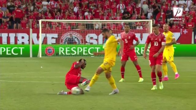 Elvețienii recunosc: iertați de o eliminare în meciul cu România, la 0-0: "Putea fi roșu!"_9