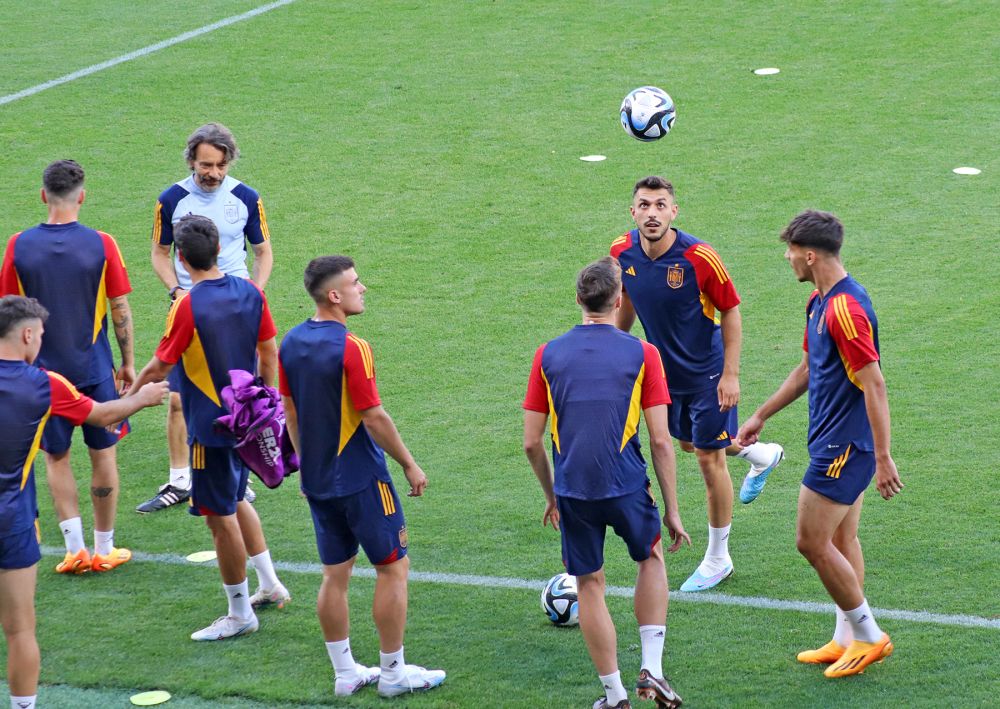 Antrenorul Spaniei are amintiri plăcute cu românii la Atletico Madrid: "Cu Contra vorbesc des, cu Prodan am fost coleg de cameră"_13