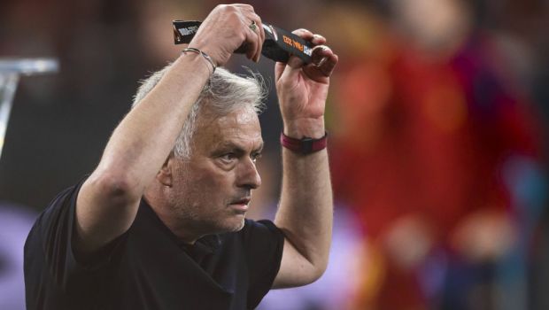 
	Decizie radicală luată de Jose Mourinho după ce a fost suspendat de UEFA: &quot;Mă retrag cu efect imediat&quot;
