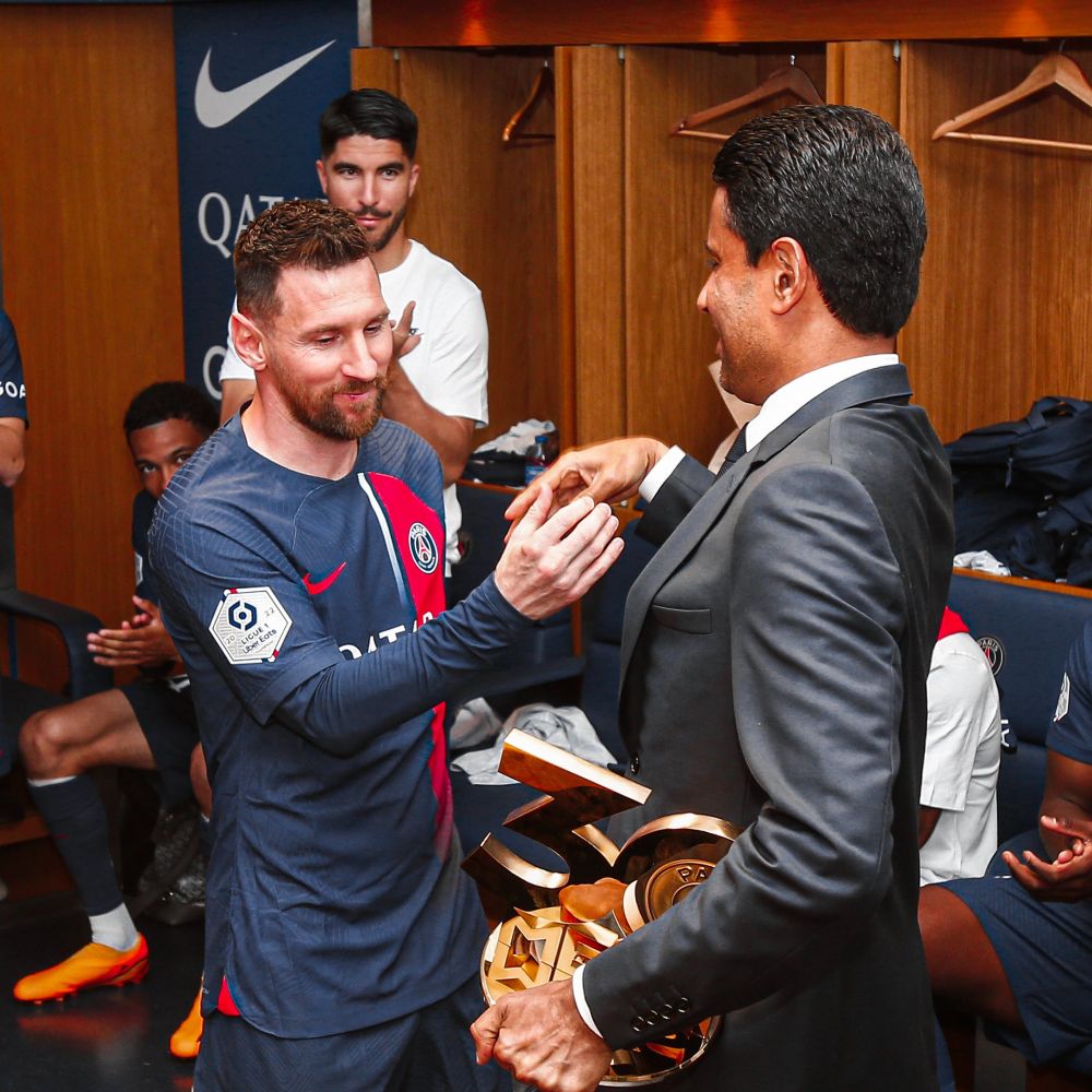 PSG l-a premiat la plecare, Messi i-a dat trofeul lui Neymar pentru a-l licita! Suma incredibilă pe care s-a vândut _2