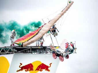 
	Cinci motive să participi la Red Bull Flugtag
