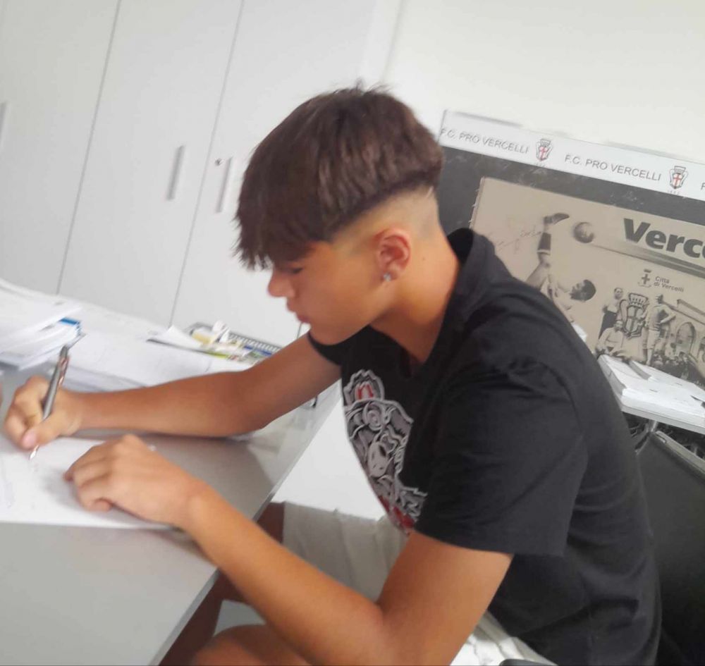 Crescut de Juventus Torino, românul Davide Bledea a semnat cu campioana istorică a Italiei! ”Nu am mai primit niciun telefon de la FRF”_16