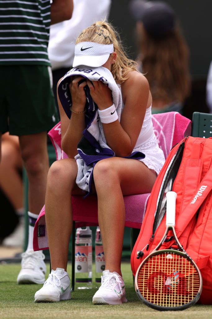 Jucătoarea de 16 ani din Rusia, în centrul unui scandal la Wimbledon. Spectatorii au fluierat la scenă deschisă momentul_3