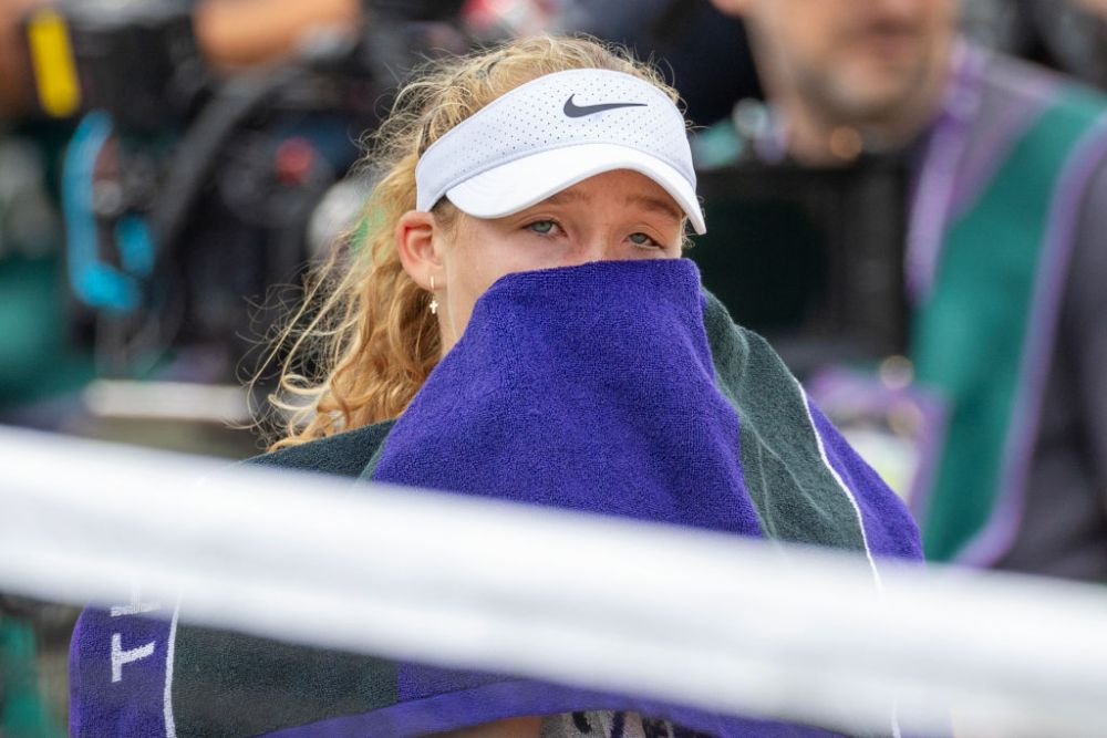 Jucătoarea de 16 ani din Rusia, în centrul unui scandal la Wimbledon. Spectatorii au fluierat la scenă deschisă momentul_8