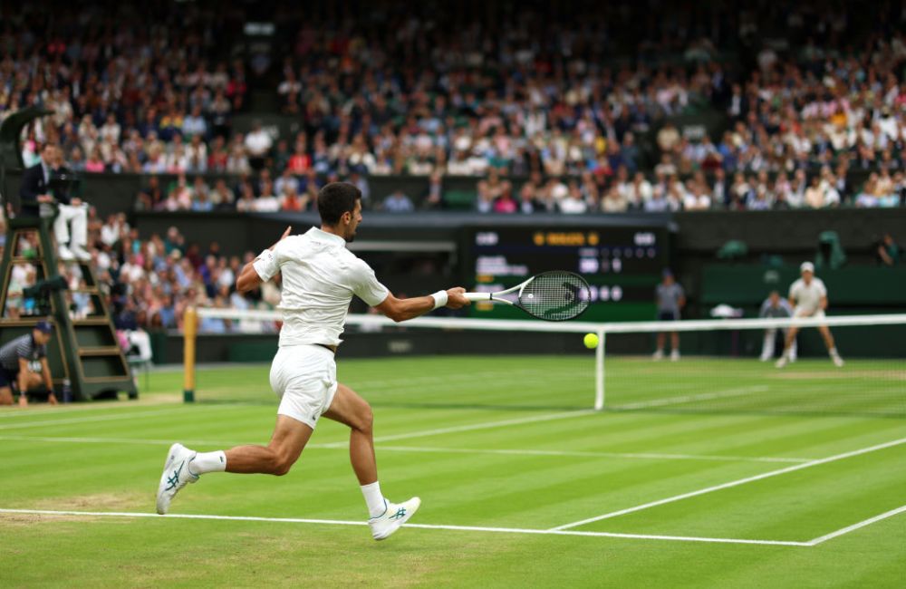 Djokovic „alunecă” în a noua finală a carierei, la Wimbledon: l-a bătut pe Sinner în minimum de seturi_5