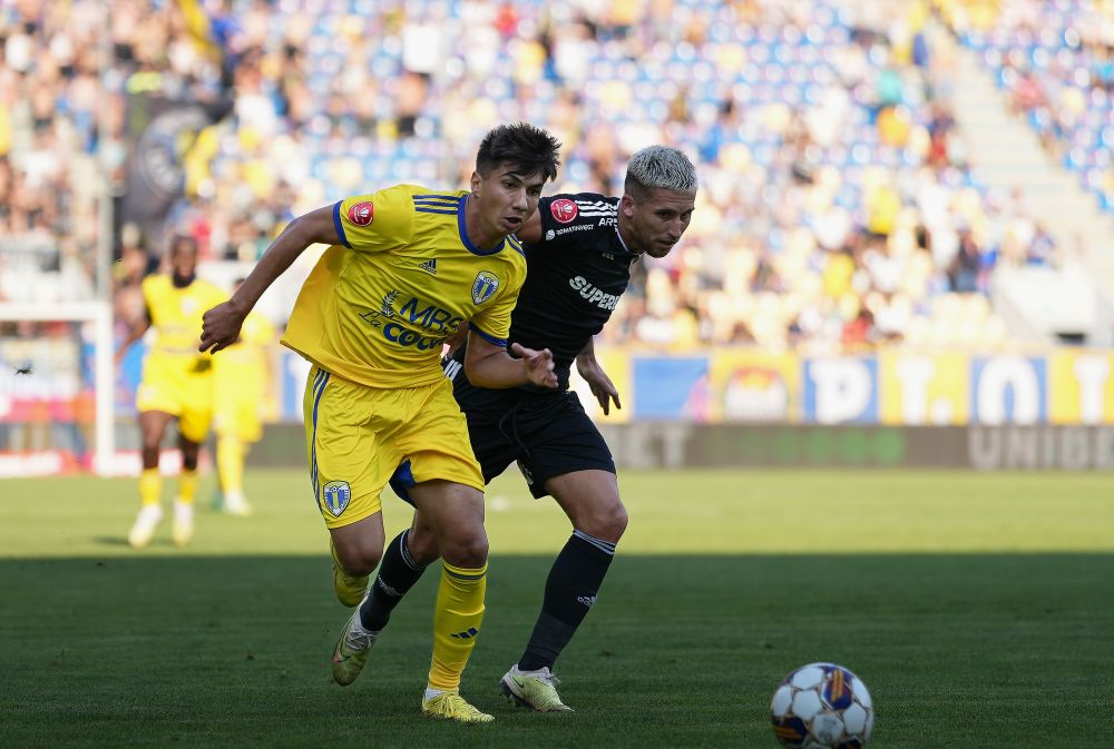 Petrolul Ploiești - 'U' Cluj 1-1. Spectacol la Ploiești: Budescu a ratat un penalty și două ocazii mari pe final_7