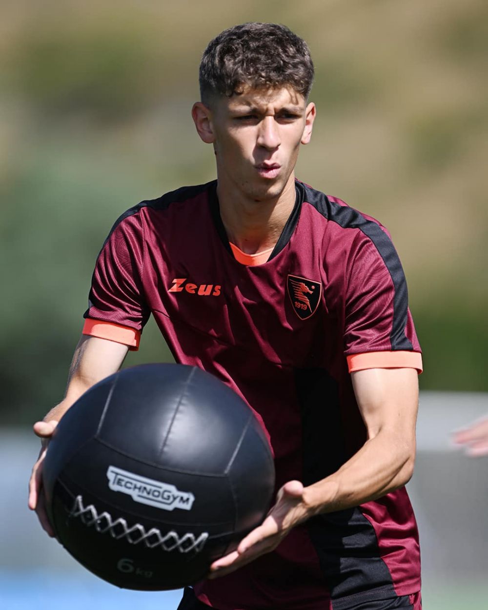 Andres Sfait, românul de 18 ani din Serie A, MVP în primul meci jucat de Salernitana în această vară: ”Tu poți să faci magie!”_8