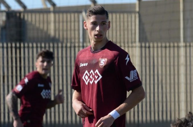 Andres Sfait, românul de 18 ani din Serie A, MVP în primul meci jucat de Salernitana în această vară: ”Tu poți să faci magie!”_19