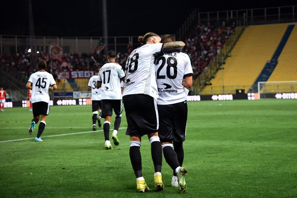 Echipele-tip pentru viitorul sezon din Serie B! Câți români vor fi titulari, Dennis Man și Valentin Mihăilă nu prind primul ”11” la Parma_9